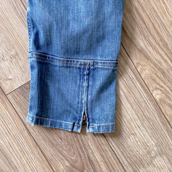 $6.99 shipping next hour🍁 GUESS Women’s Denim Capri Cropped Jeans - Picture 9 of 16
